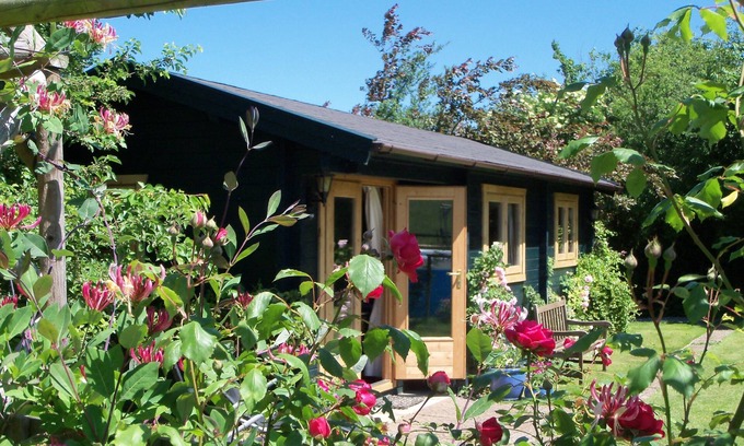 Croscombe Cabin | Pet Friendly - Walkers Paradise - South Facing