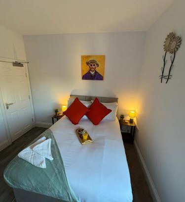 Peterborough Apartment | Peterborough Modern Studio 6