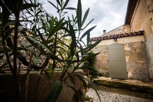 Saint-Christophe-des-Bardes House | Petit Chai au coeur de village