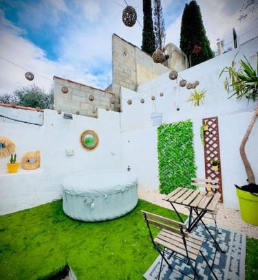 La Penne-sur-Huveaune Apartment | Petite maison avec terrasse