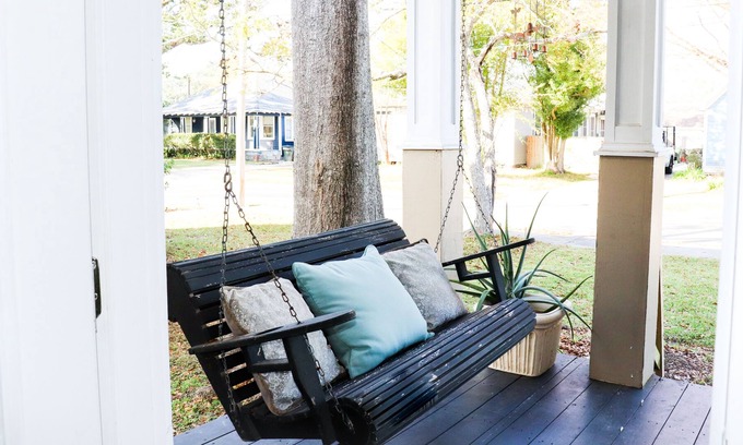Lake Charles Apartment | Petite Suite with Private Entrance Connected to Main Home