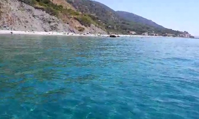 Marina di Pisciotta House | Petra Marina Maris is an apartment with terrace overlooking the sea