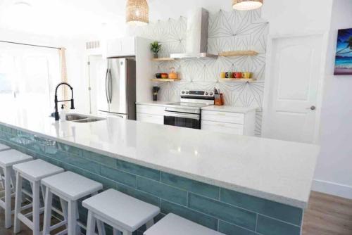 Palm Coast House | Pets Ok! Boho Bungalow 12mins 2 Beach Wpool Table