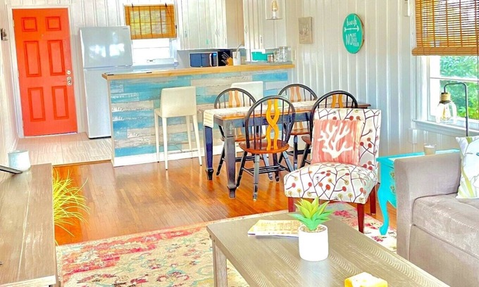 Crescent Beach Cottage | Pets ❤️ Welcome Renovated Modern Rustic Beach Cottage Upstairs w/🌊 Ocean View