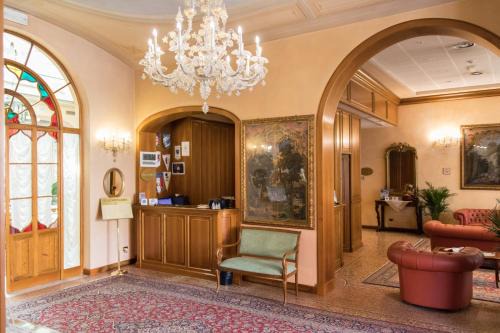 Correggio Hotel | Phi Hotel Dei Medaglioni