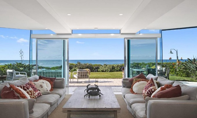 North Avoca House | Philotimo - Absolute Beach Front at North Avoca