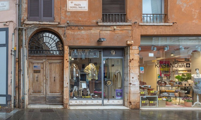 Ferrara Historic Centre Apartment | Piazza Trento Trieste Il Listone Exclusive Apt