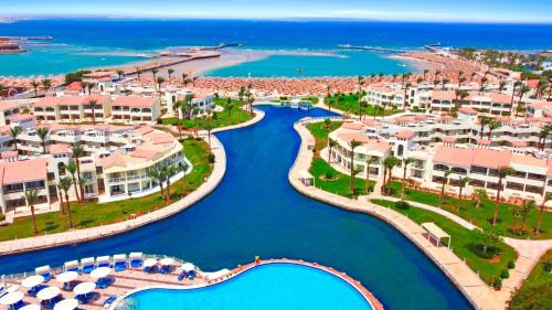 Village Road Resort | Pickalbatros Dana Beach Resort - Aqua Park