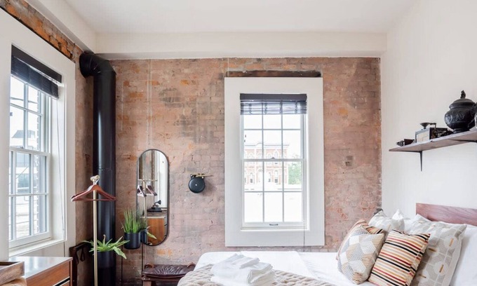 Covington Apartment | Pickle Factory Hotel—1BR Close to Stadiums & Bars