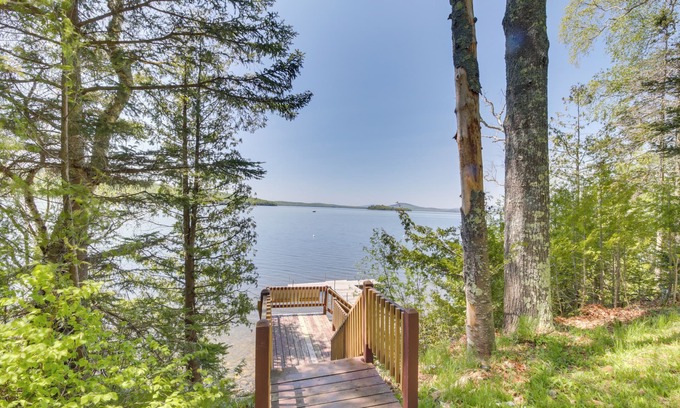 Rangeley Cottage | Picturesque Maine Getaway w/Lake Access!