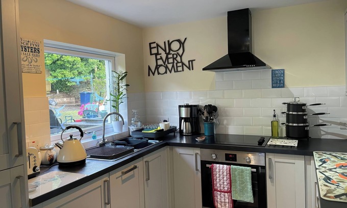 Kilmun Cottage | Pier View