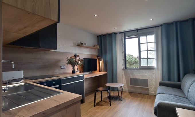 Sables-d'Or-les-Pins Apartment | Pierrette 12 - 200m de la plage, parking privé