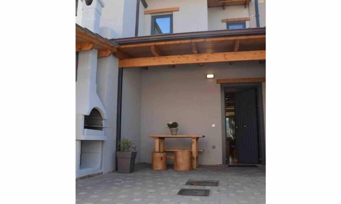 Kalavrita House | pikralida house (πικραλίδα)