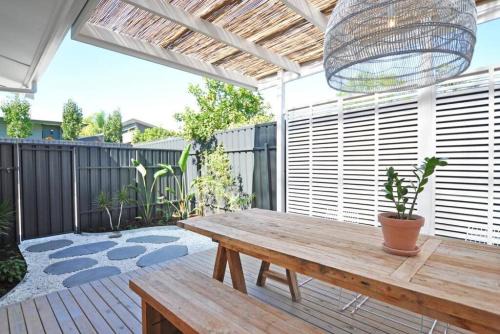 Glenelg South Apartment | Pine at Arlos Glenelg South
