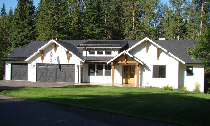 Columbia Falls House | Pine Valley Court Chalet
