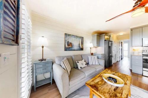 Isle of Palms Apartment | Pineapple Palms at the Sea Cabins