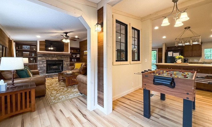 Cobden House | Pinecrest Haven - Cabin 5