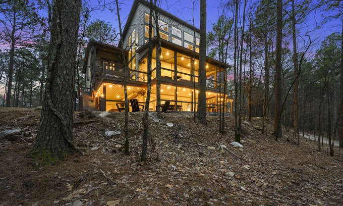 Broken Bow Cabin | Pines N Putt: Grand 3 story home with Putt putt, driving range, Pet Friendly