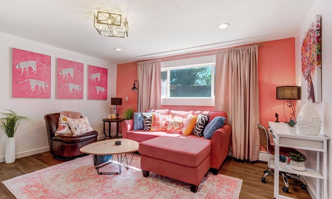 Cimarron Hills Apartment | Pink Panther Parlor - Cozy 2-BR w/Mountain Views, King Bed & Pet-Friendly Yard