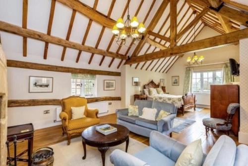 Uckinghall House | Pinley Hill House