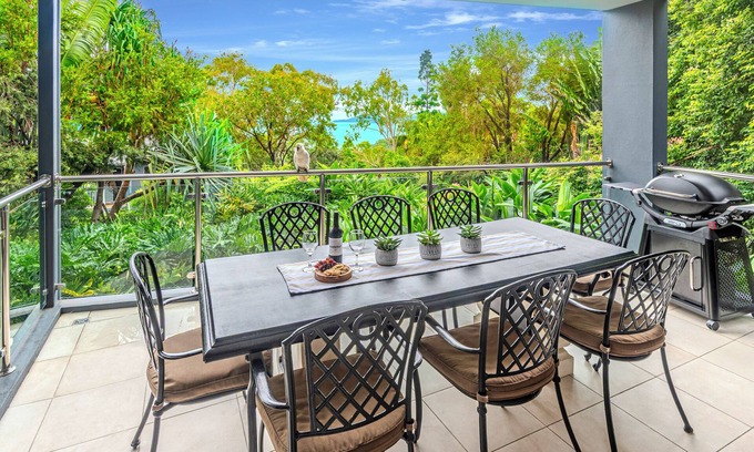 Hamilton Island Apartment | Pinnacle 7, Garden View Apartment on Hamilton Island