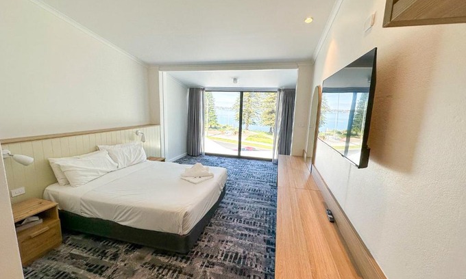 Speers Point Hotel | Pippi's at the Point