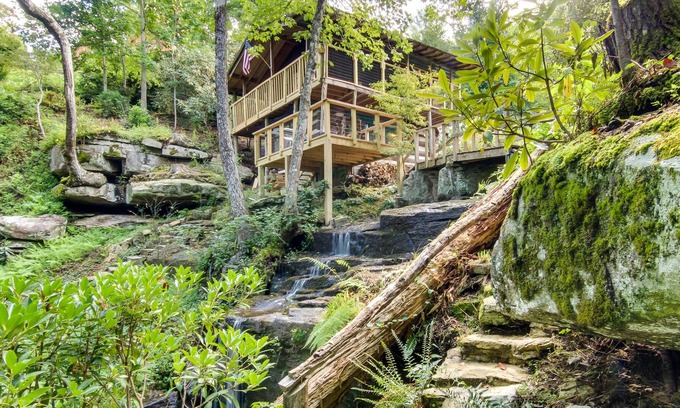 Pisgah Forest Cabin | Pisgah Forest Cabin w/ Mountain + Waterfall Views!