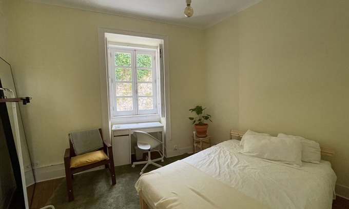 Sintra House | Pishon - Room in Shared Unesco House