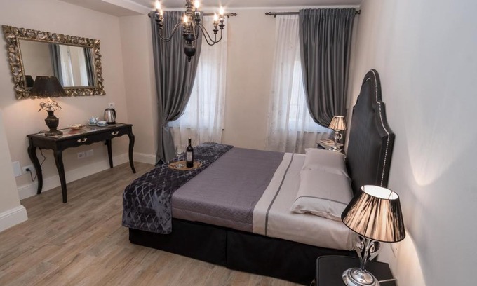 Pistoia House | Pistoia Luxury Suite