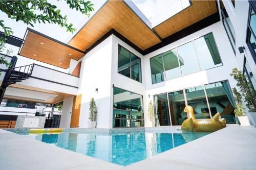 Nong Prue Villa | PJ Pool Villa Pattaya