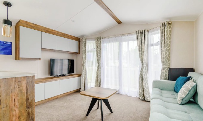 Mablethorpe House | Platinum 6 berth Caravan (2 bed)