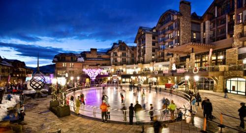 Vail Apartment | Platinum Vail Solaris 3 Bedroom With Den Vacation Rental Set At The Base Of The Mountain Just Steps From The Gondola
