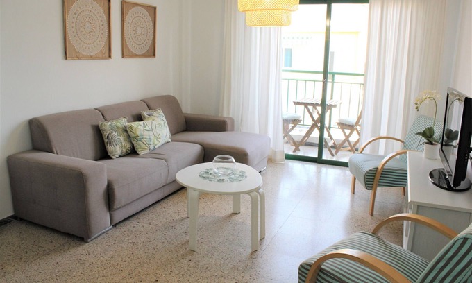Playa San Juan Apartment | Playa San Juan 3 bd apartment by the sea