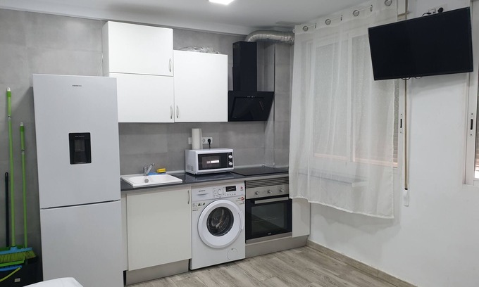 El Cabanyal House | Playa Valencia Apartment, 5min from the beach