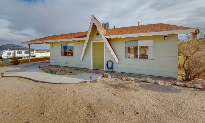 Twentynine Palms House | Playful home with an enclosed yard, grill, & washer/dryer - close to parks