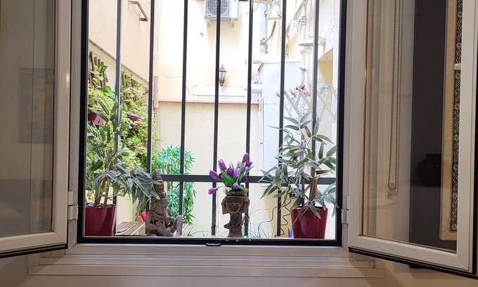 Moncloa - Arguelles Apartment | Plaza de España and Gran Vía - Apartment with patio - Up to 4 people