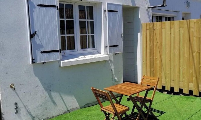 Noirmoutier-en-l'Ile Apartment | Pleasant renovated studio