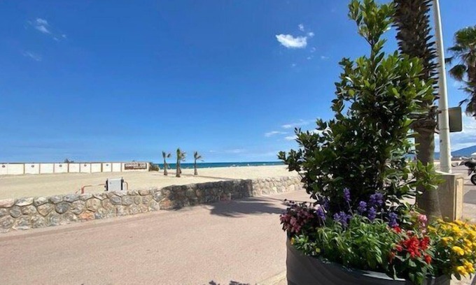 Les Arenes Apartment | Pleasant studio cabin with swimming pool - 4CORAU138 Studio flat with swimming pool