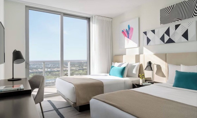 Hollywood South Central Beach Hotel | Pleasant Stay, Convenient Location! Onsite Pool, Kitchen