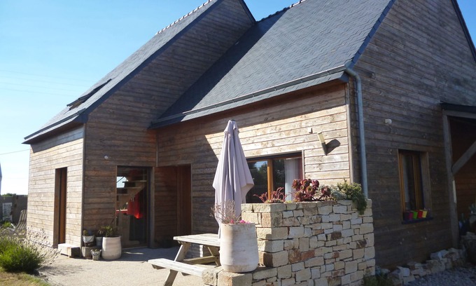 Plouarzel House | Pleasant Wood House with garden 500 meters from the Sea of ​Iroise