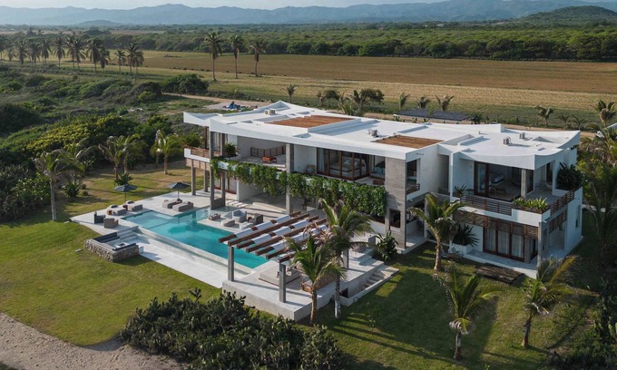 Santa Maria Colotepec Villa | Please Inquire Before Booking – Luxury Villa