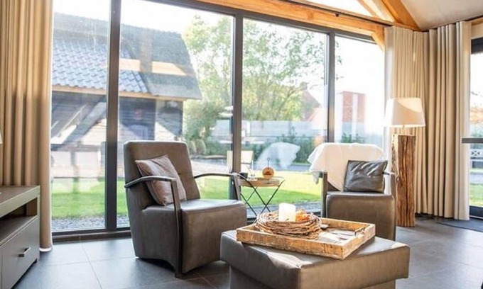 Alphen House | Pleasing Holiday Home in Alphen with Garden and Patio