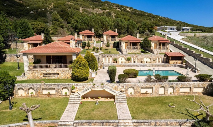 Kylini Apartment | Pleiades Bright Jewel - Corinthos Pool Bliss