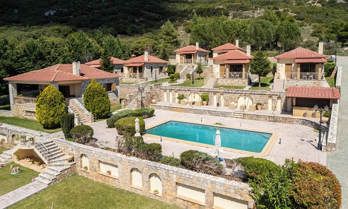 Kylini Apartment | Pleiades Studios - All Season Gems