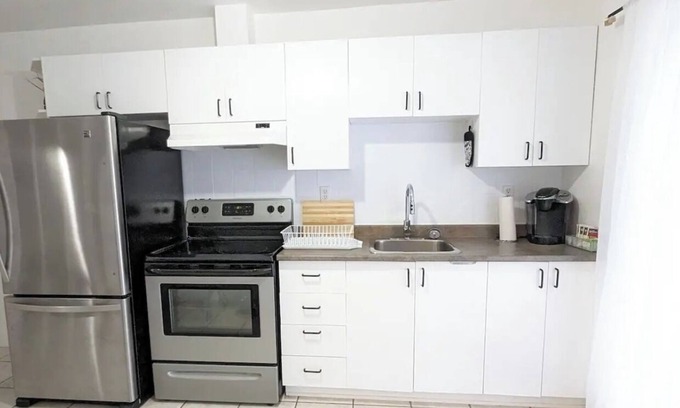 Verdun Apartment | Plush 2 bedroom unit 5 min Downtown off Wellington