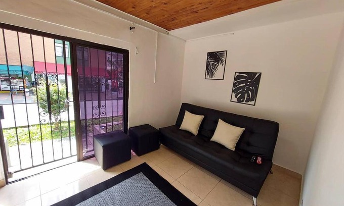 El Poblado Apartment | Poblado Manila 150MB - Autocheckin