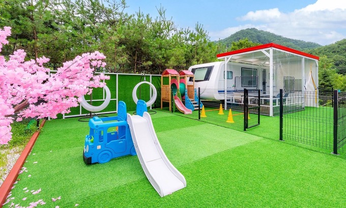 Pocheon House | Pocheon Hanadulset pet Caravan