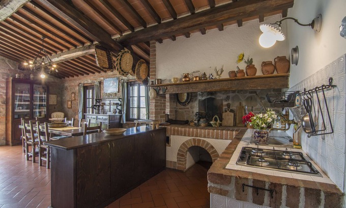 Santarello House | Podere Le Pozze, between green style and suggestions.