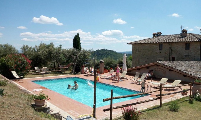 Teverina di Cortona House | Podere Schioppello Casale con appartamenti privati