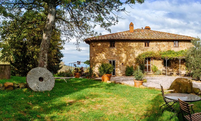 Montevarchi Other | Podere Villole All Apartments Package Welcome to the heart of Tuscany.